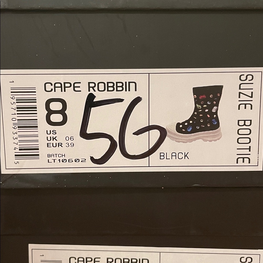 •CAPE ROBBIN• “Suzie” Chunky Sole Rhinestone Gem Sock Booties // NIB - Picture 16 of 16